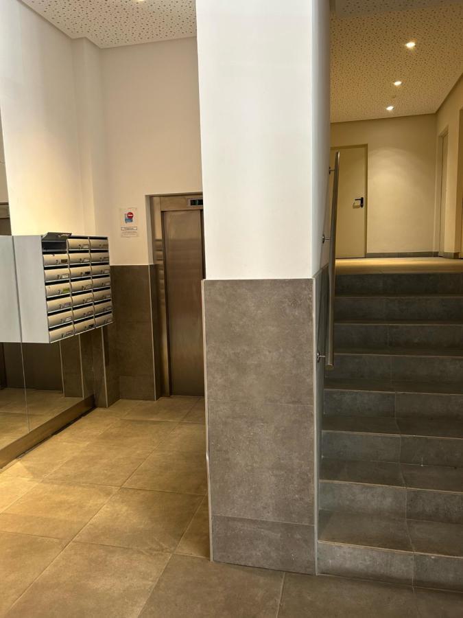 Lujoso Hogar Cerca Del Casco Antiguo De La Ciudad Apartment Валенсия Екстериор снимка
